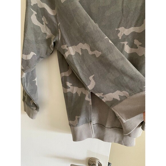 American Eagle AE Fleece Crew Neck Sweatshirt Small Gray Green Camo NWT - Picture 5 of 12